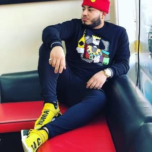 Meet your Posher, Quinonez